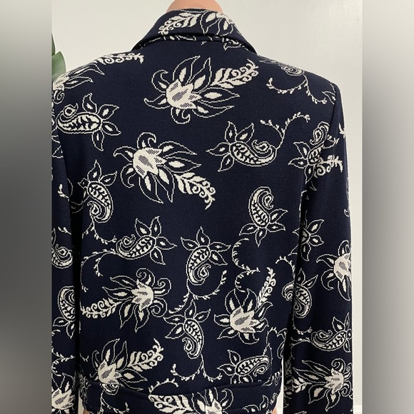 ST. John Collection - Picture 2 of 4